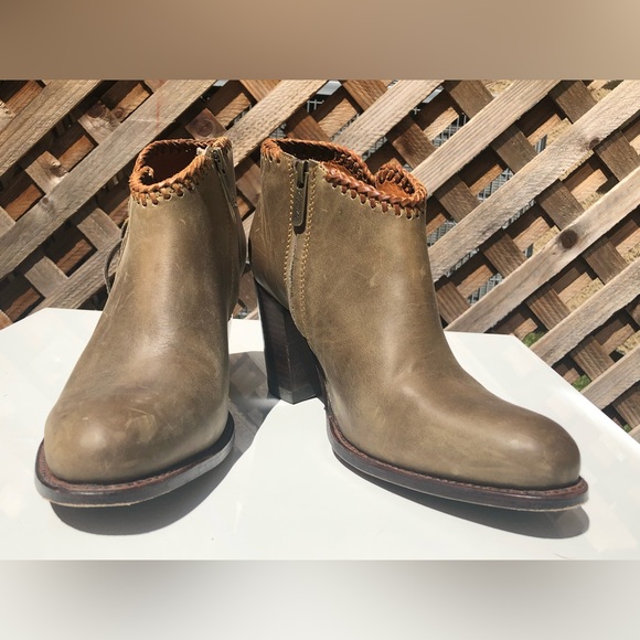 Ariat Western Cowboy Booties With Fringe Sz 7 - Picture 6 of 6